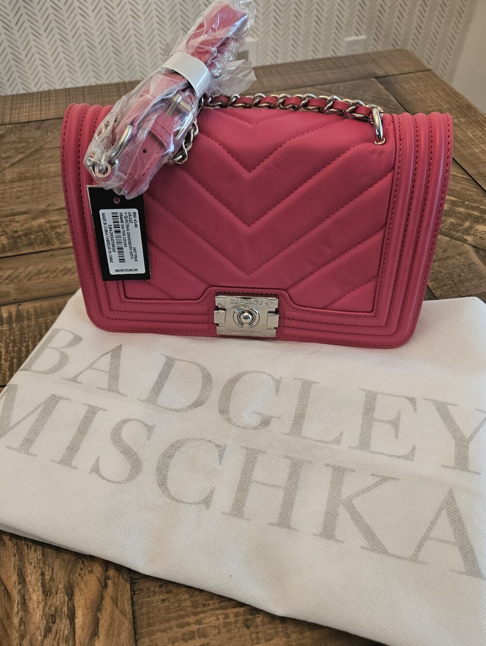 NWT Badgley Mischka Vibrant Pink Quilted Chain Crossbody Bag NIP + Branded Dusty